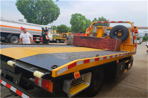 青秀区附近拖车电话号码服务